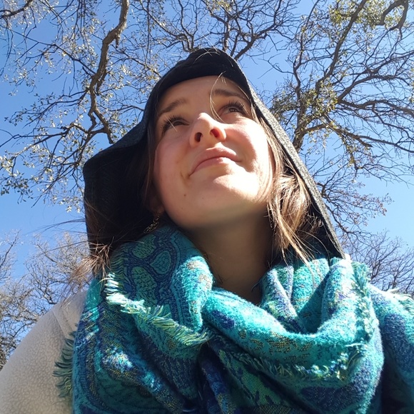 Meet your Posher, Christiana - Picture 1 of 1